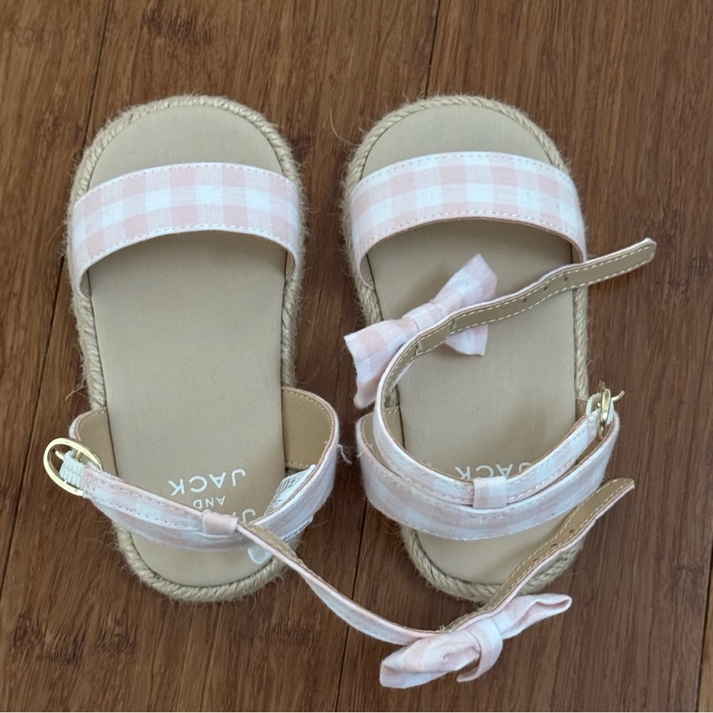 Janie & Jack Pink check print girls Sandals like new size 18-24 months